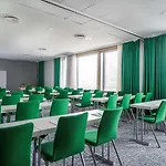 فندق Radisson Red, Oslo Airport 4*
