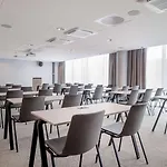 Radisson Red, Oslo Airport 4*