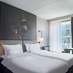 Radisson Red, Oslo Airport Hotell 4*