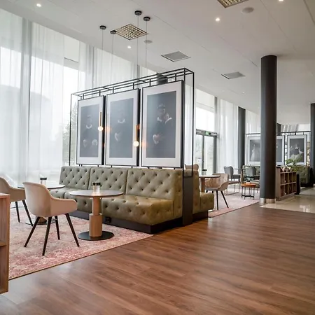 Radisson Red, Oslo Airport 4*