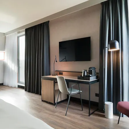 Radisson Red, Oslo Airport 4*