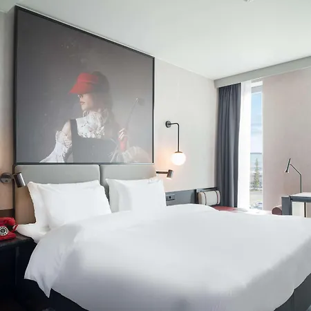Hotel Radisson Red, Oslo Airport 4*