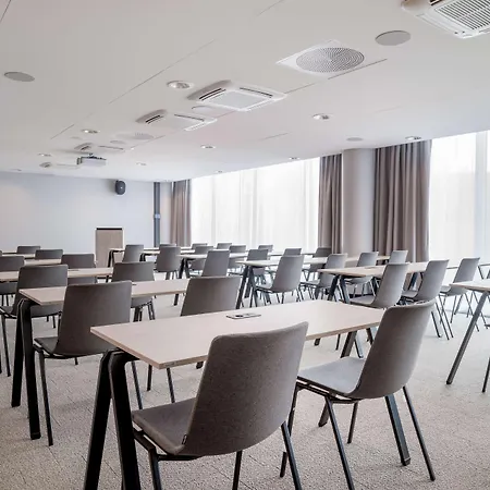Radisson Red, Oslo Airport Hotel 4*