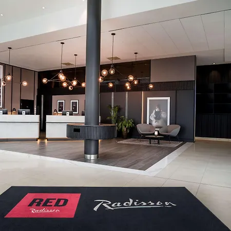 Radisson Red, Oslo Airport Hotel 4*