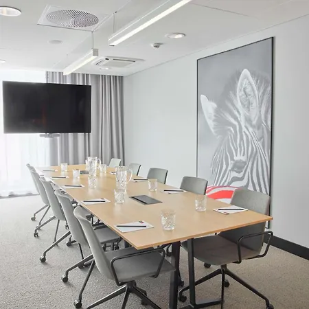 Radisson Red, Oslo Airport 4*