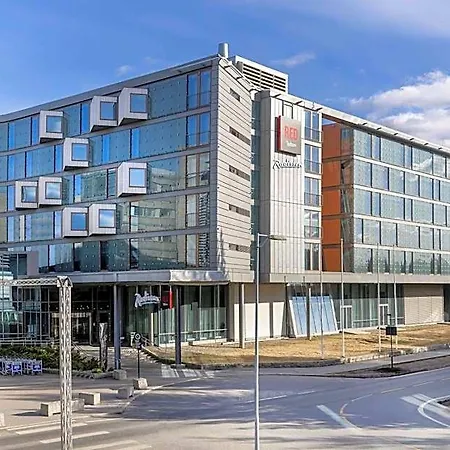 Radisson Red, Oslo Airport 4*