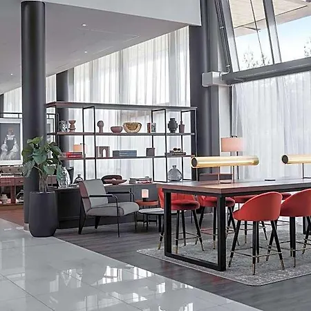 Radisson Red, Oslo Airport 4*