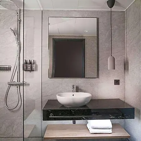 Radisson Red, Oslo Airport Ξενοδοχείο 4*