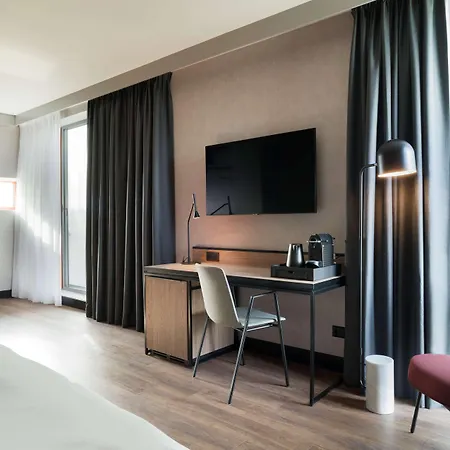 Radisson Red, Oslo Airport 4*