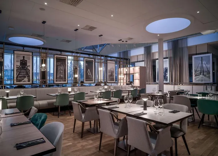 Radisson Red, Oslo Airport 4*