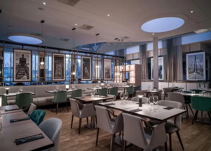 酒店 Radisson Red, Oslo Airport 4*