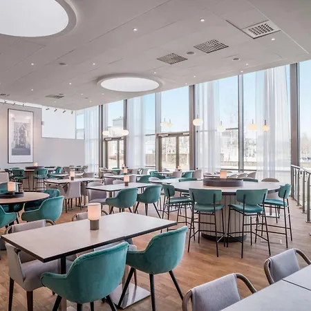 Radisson Red, Oslo Airport 4* Garder