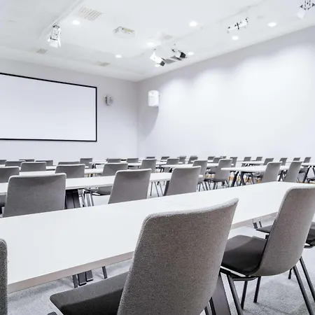 Hotel Radisson Red, Oslo Airport 4*