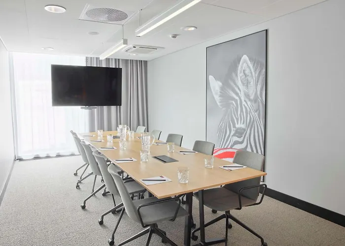 Radisson Red, Oslo Airport 4*